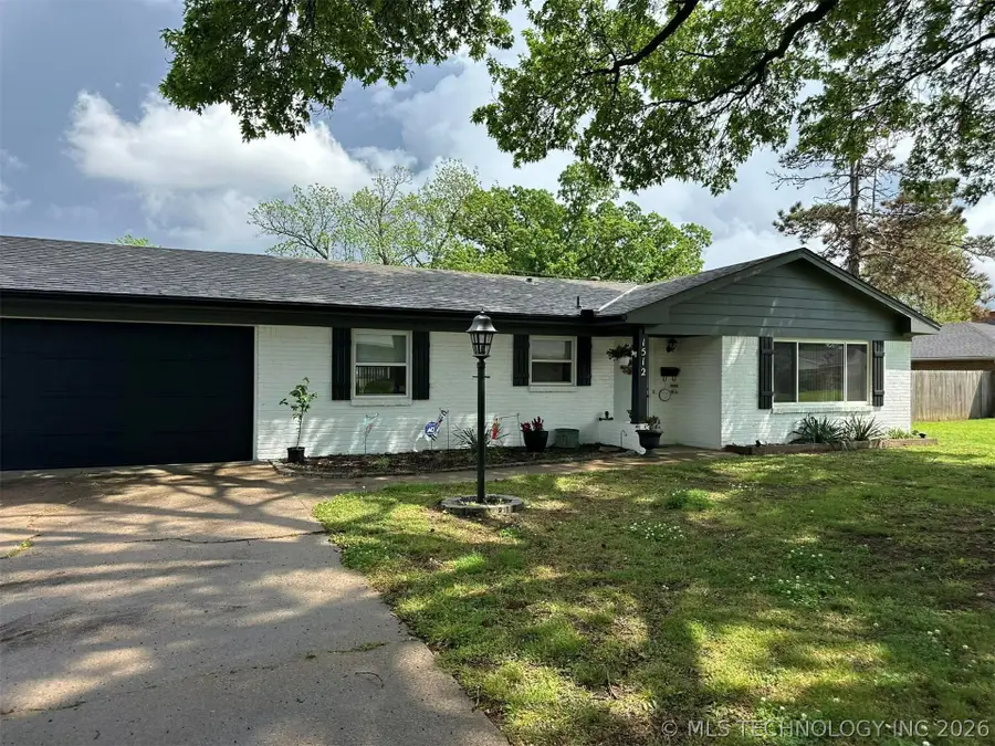 1512 Lariat Drive, Bartlesville, OK 74006 - #2