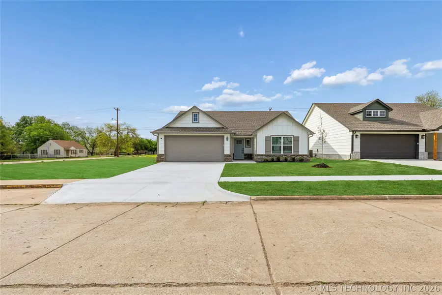 1125 E Cherry Street, Cushing, OK 74023 - #2