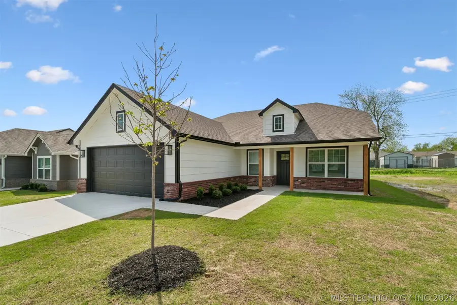 1119 E Cherry Street, Cushing, OK 74023 - #2