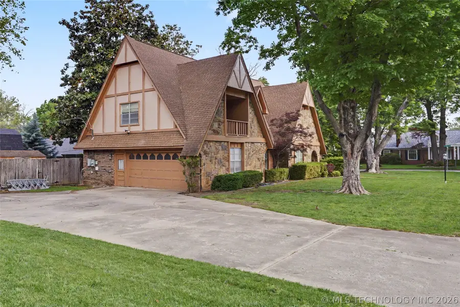 5706 S Columbia Place, Tulsa, OK 74105 - #3