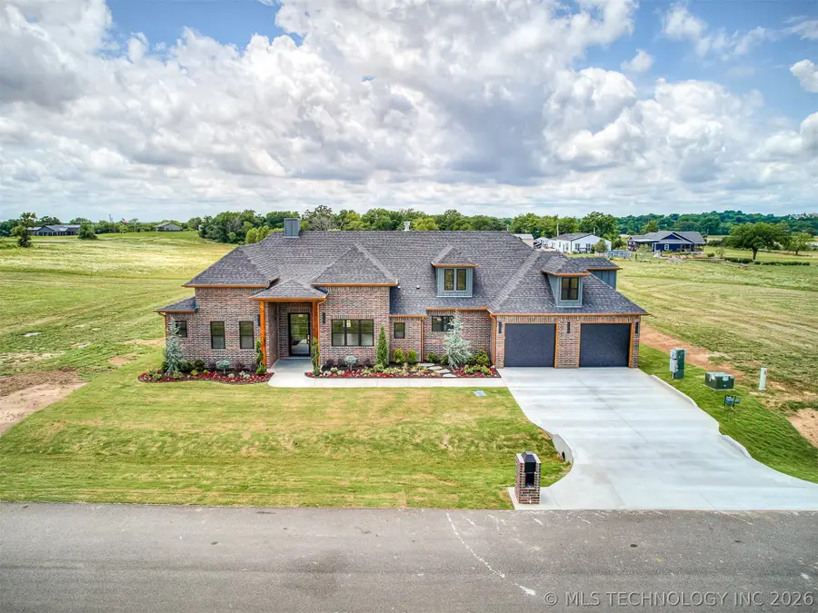121 Ray Drive, Fort Gibson, OK 74434 - #2