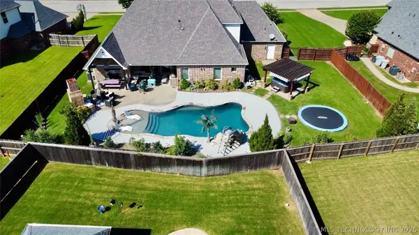 122 E 128th Street S, Jenks, OK 74037