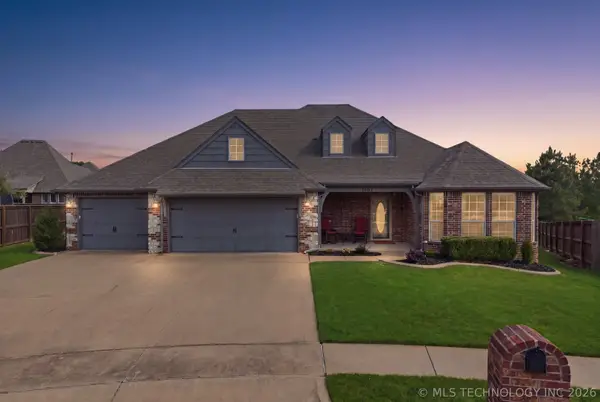 1904 E Laredo Street, Broken Arrow, OK 74012