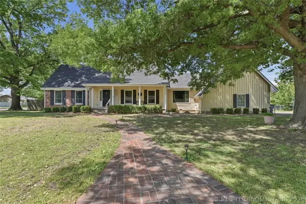 108 S Bettes Avenue, Wagoner, OK 74467