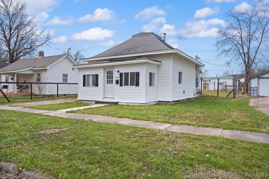 209 F Ne, Miami, OK 74354 - #2