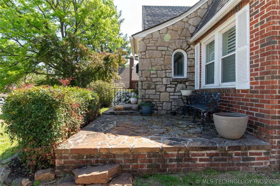 3520 E 12th Place, Tulsa, OK 74112 - #2