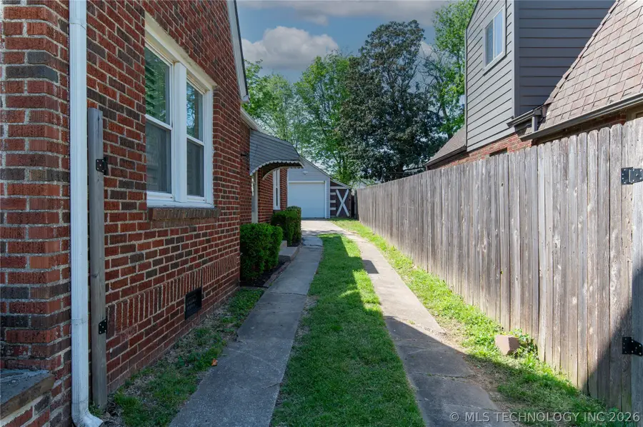 3520 E 12th Place, Tulsa, OK 74112 - #3