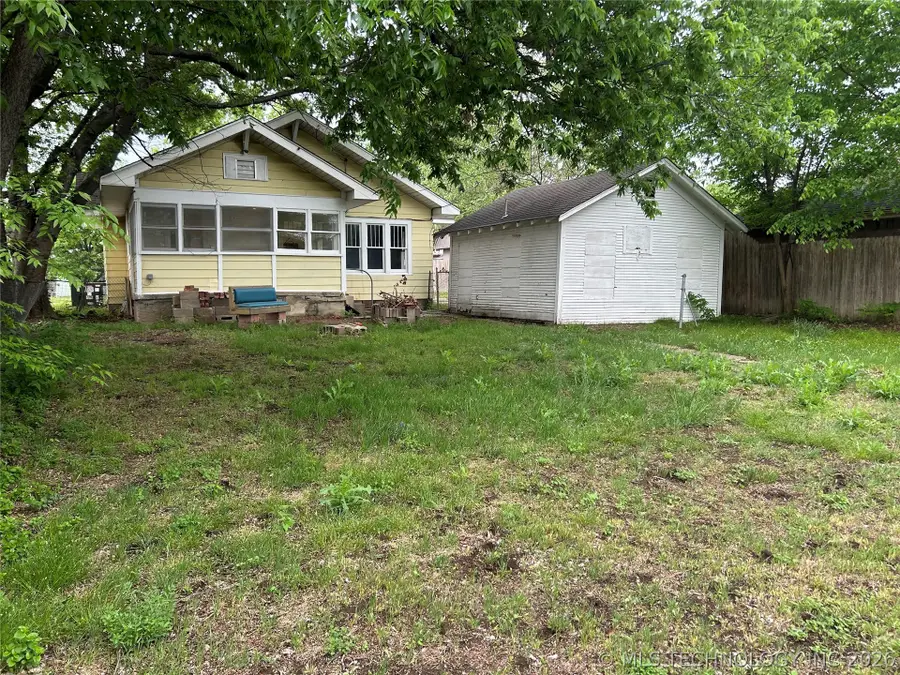 109 S Choctaw Avenue, Bartlesville, OK 74003 - #3