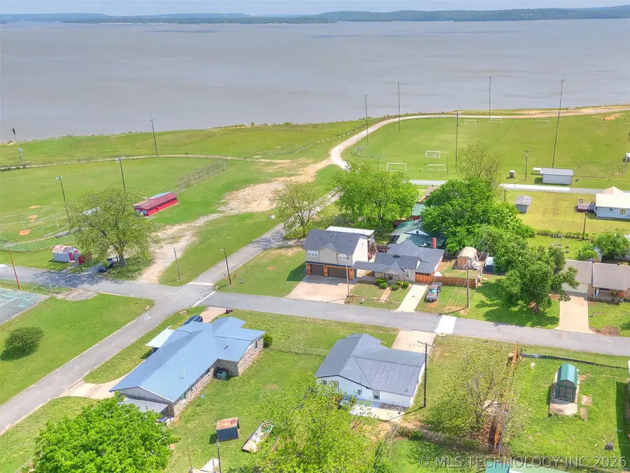 513 N J Street, Eufaula, OK 74432 - #2