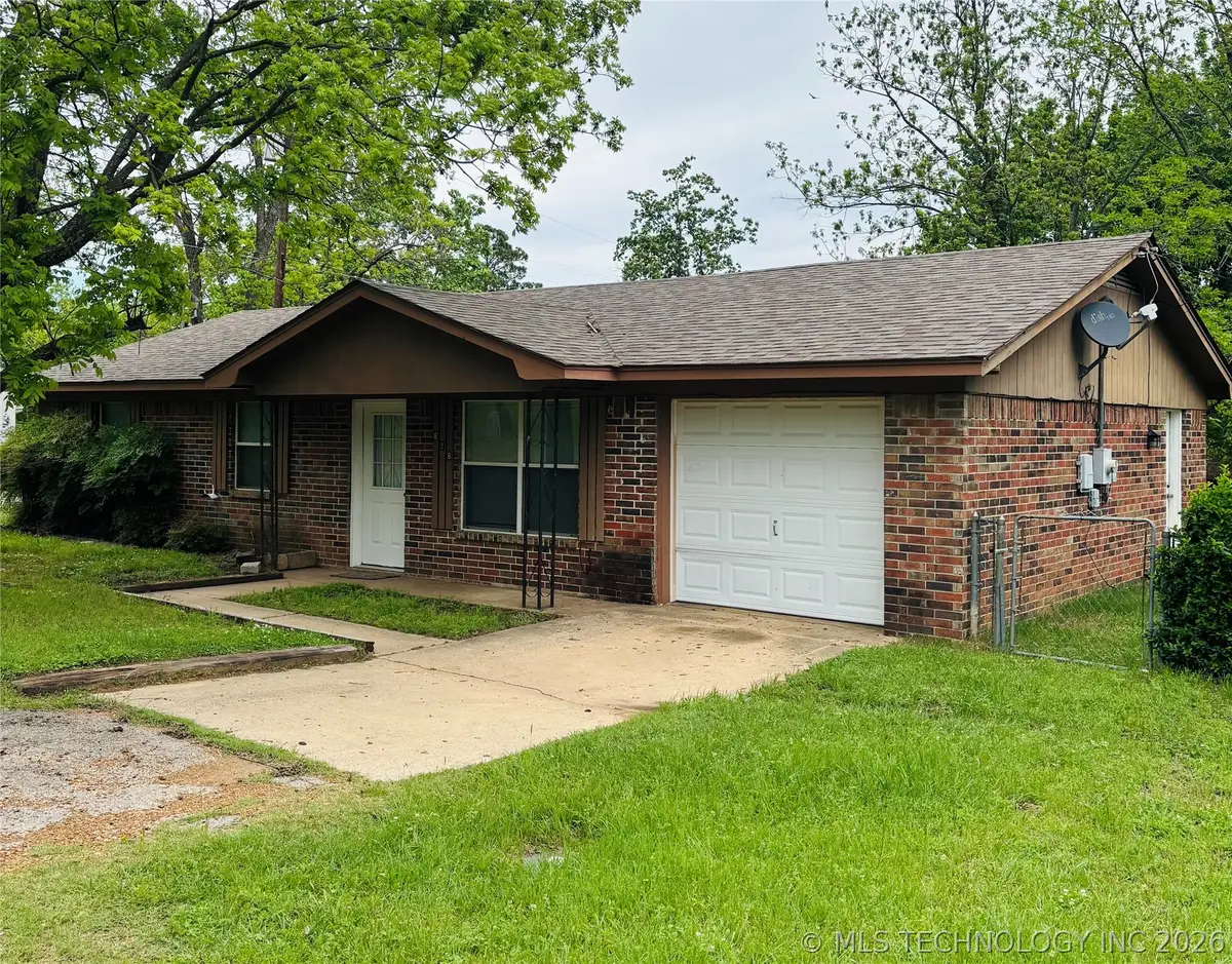 818 N J. Street, Hugo, OK 74743 - #1