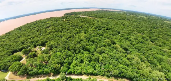 Dogwood Lane, Eufaula, OK 74432