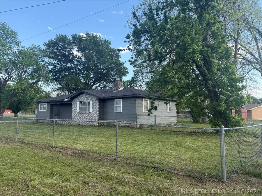 700 Arapahoe Avenue, Hartshorne, OK 74547 - #2