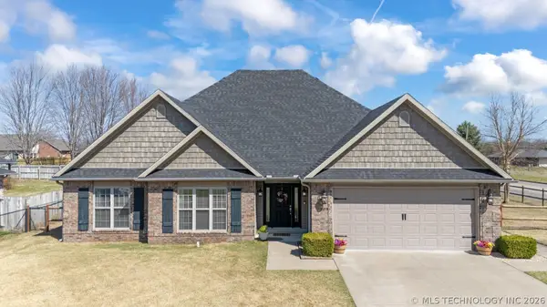 903 E 10th Street, Grove, OK 74344