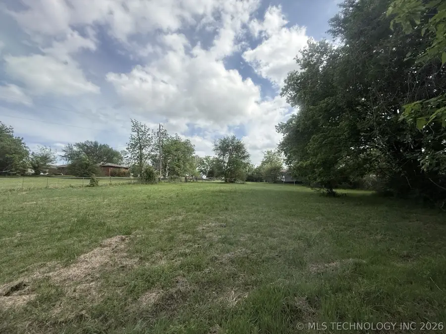 602 Cemetery Road, Fort Gibson, OK 74434 - #3