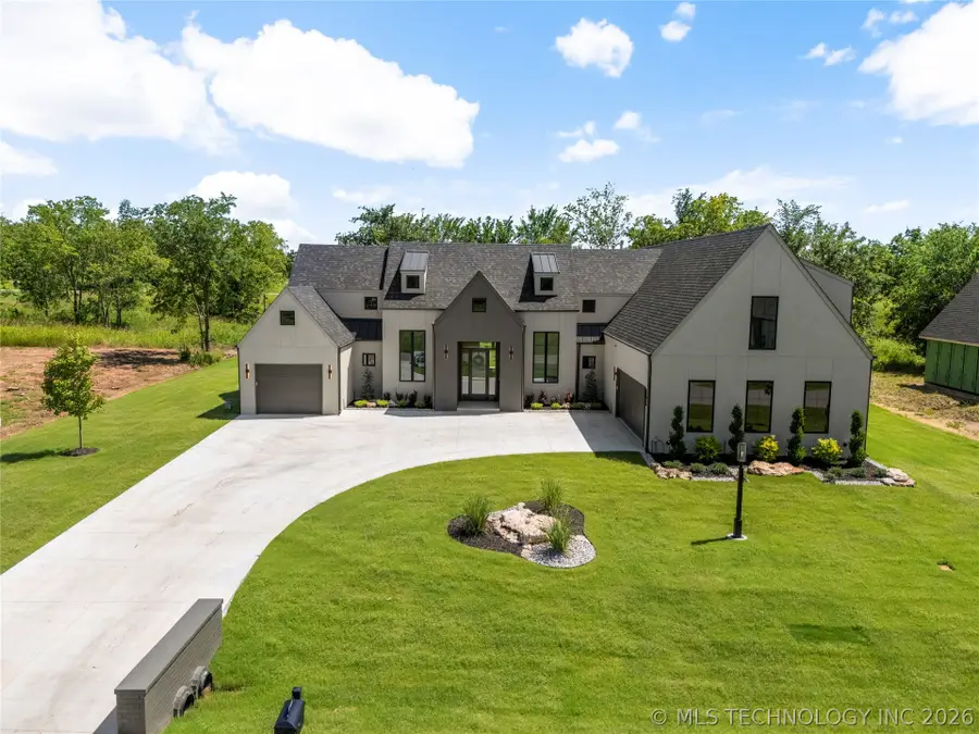 17822 E Patriot Drive, Owasso, OK 74055 - #3