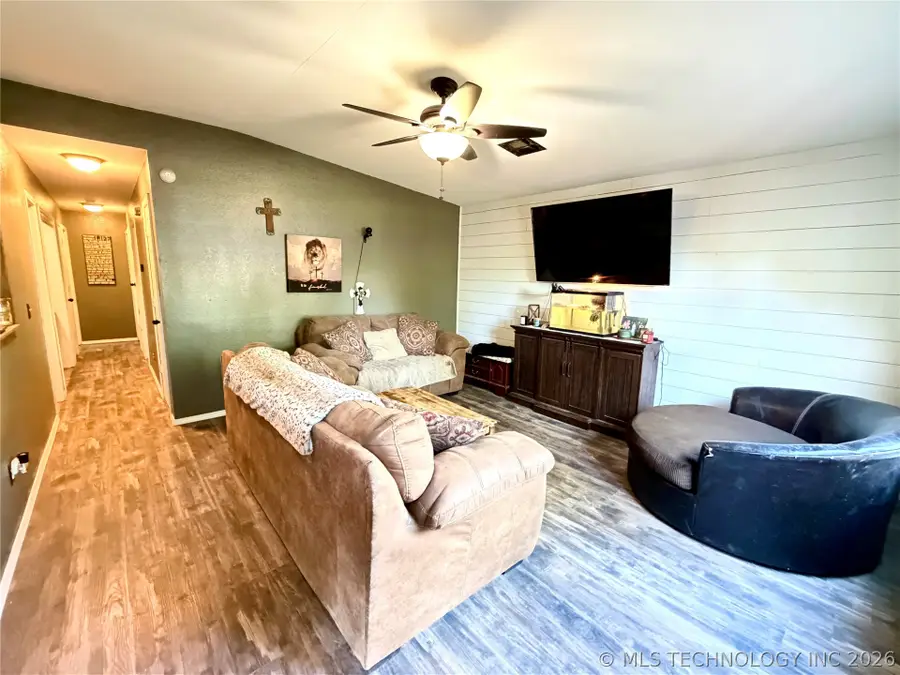 229 W Monterey Avenue, Sapulpa, OK 74066 - #2