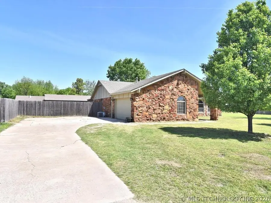 21911 W 12th Street, Sand Springs, OK 74063 - #3