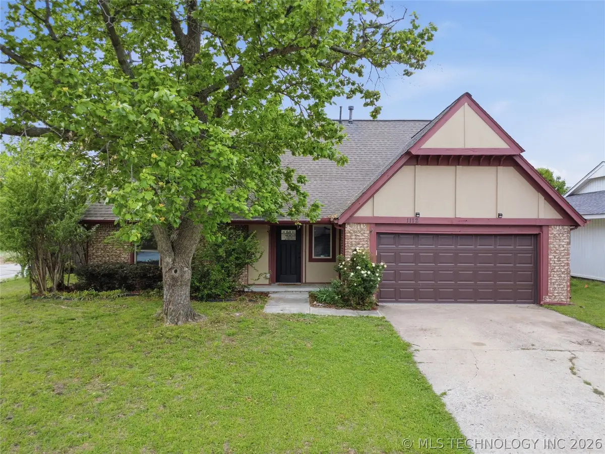 1112 W Queens Place, Broken Arrow, OK 74012 - #1