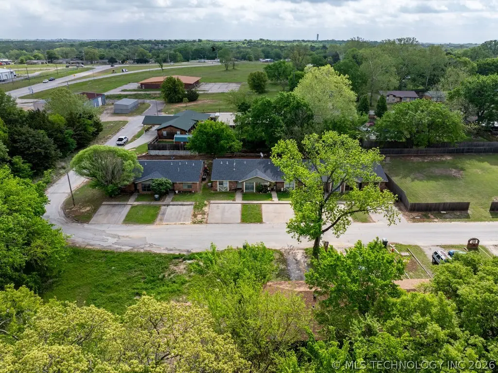 708 Oakdale Lane #D, Madill, OK 73446 - #1