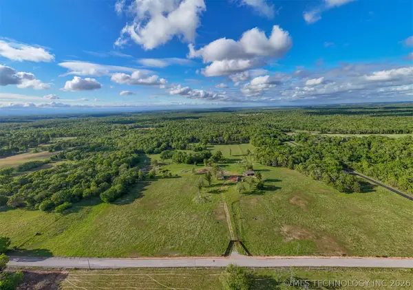 7885 E 590 Road, Locust Grove, OK 74352