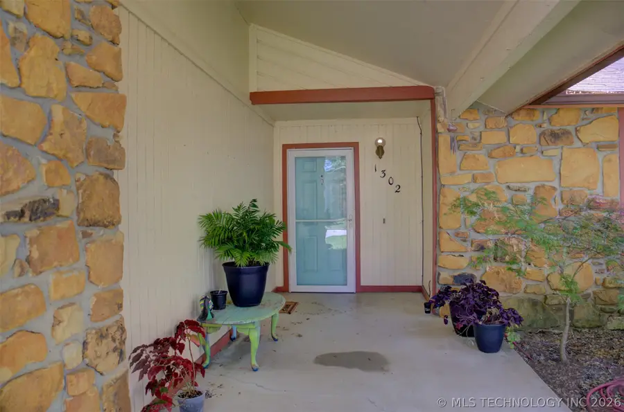 1302 E 140th Place, Glenpool, OK 74033 - #2