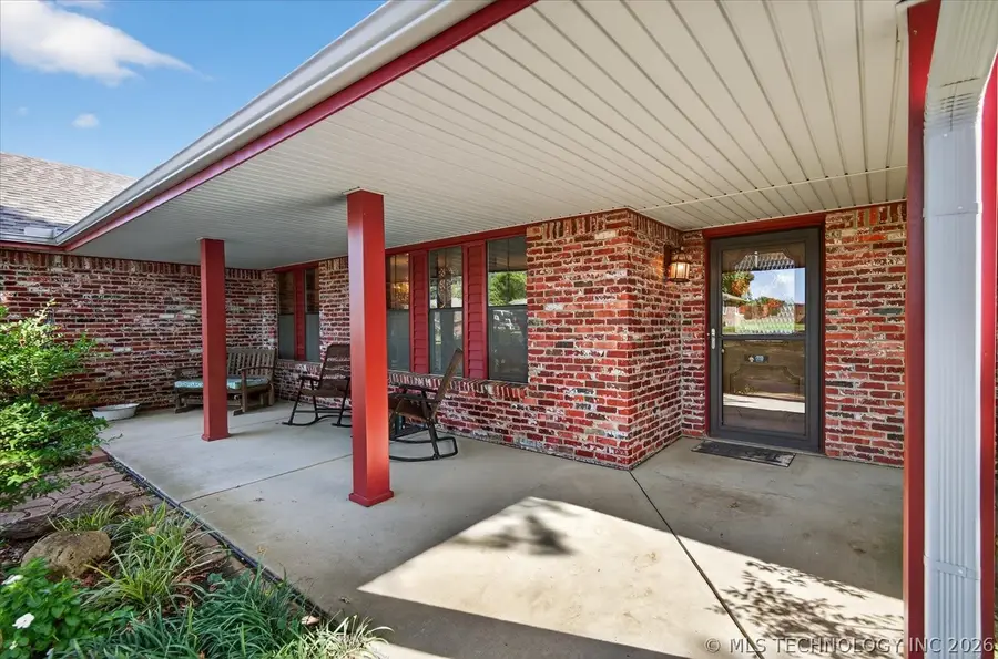 1222 Lariat Drive, Bartlesville, OK 74006 - #3