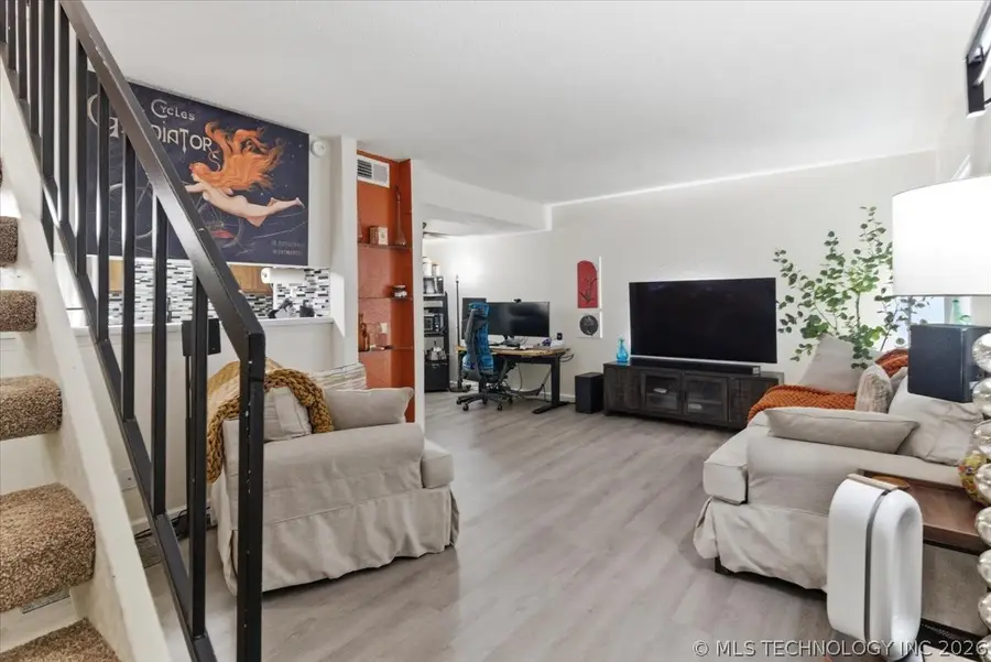 2215 E 66th Place S #10B6, Tulsa, OK 74136 - #3