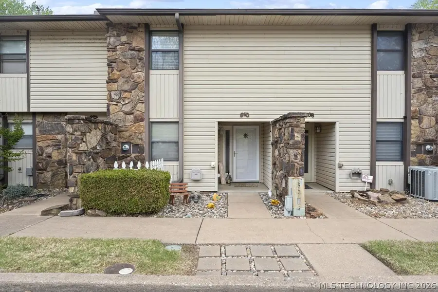 810 N 46th Street, Grove, OK 74464 - #2