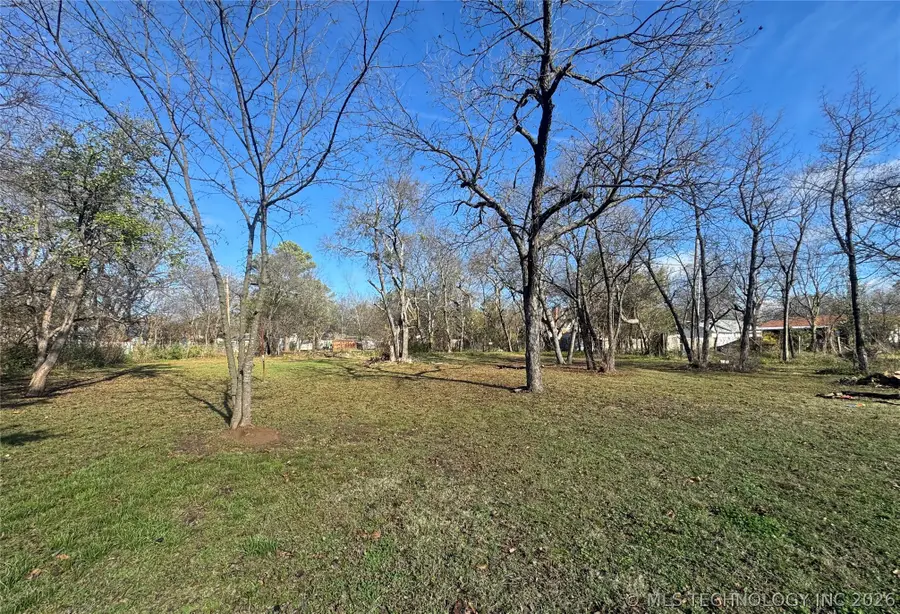8th Avenue Nw, Ardmore, OK 73401 - #2