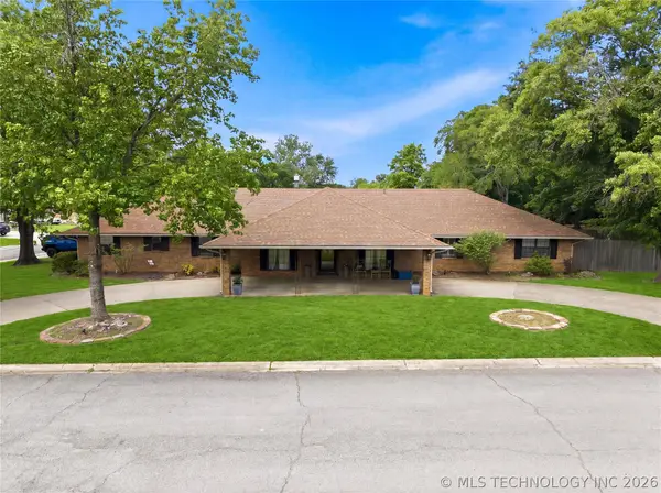 1613 S Colonial Circle, Sallisaw, OK 74955