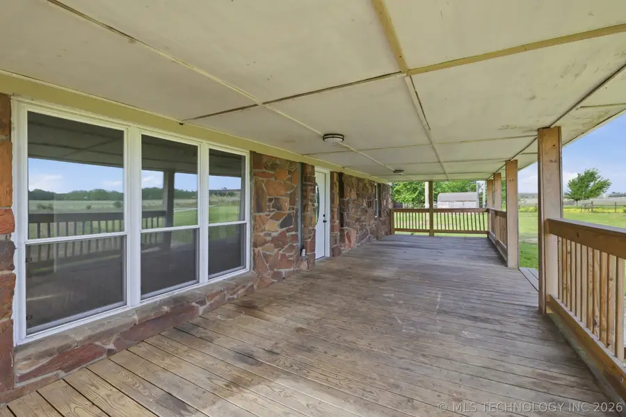 7290 Chestnut Road, Henryetta, OK 74437 - #2