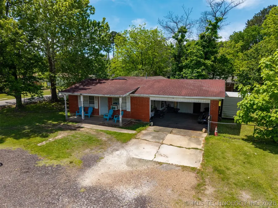 101 SW Hayes, Idabel, OK 74745 - #2