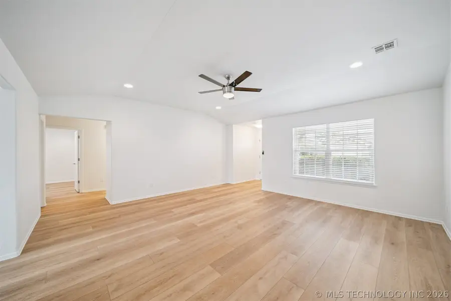 11084 N 116th Avenue E, Owasso, OK 74055 - #2