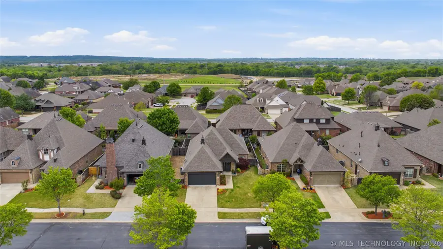 14502 S Vandalia Avenue, Bixby, OK 74008 - #3