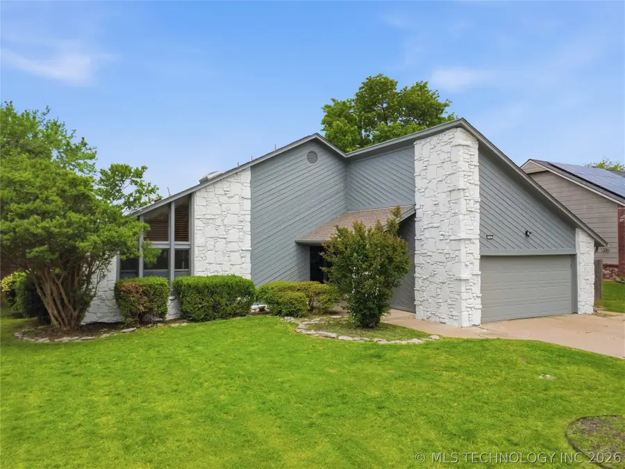 8505 E 92nd Street, Tulsa, OK 74133 - #2