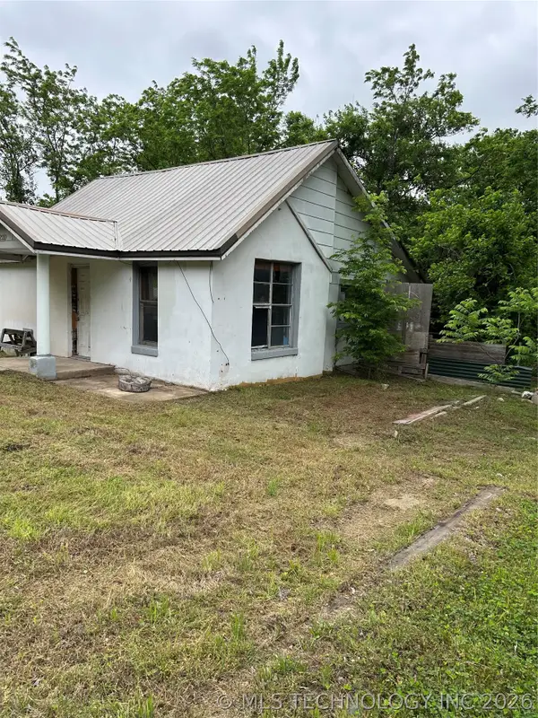 1220 N 40th Street, Muskogee, OK 74401