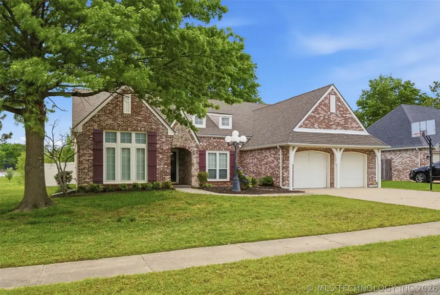 8926 N 130th East Avenue, Owasso, OK 74055 - #2