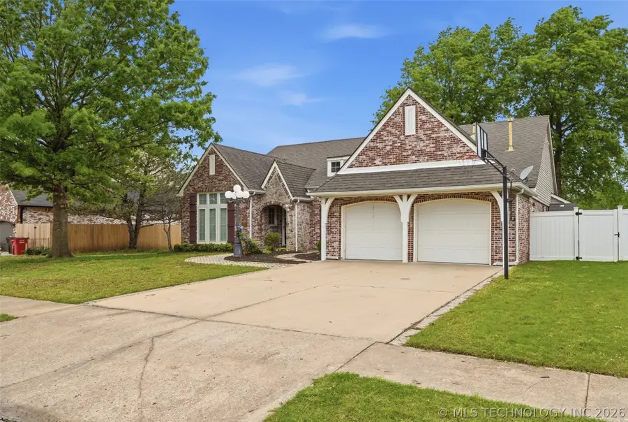 8926 N 130th East Avenue, Owasso, OK 74055 - #3