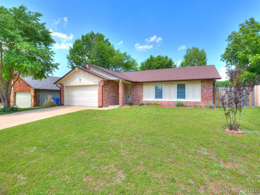 1308 W Birmingham Street, Broken Arrow, OK 74011 - #2