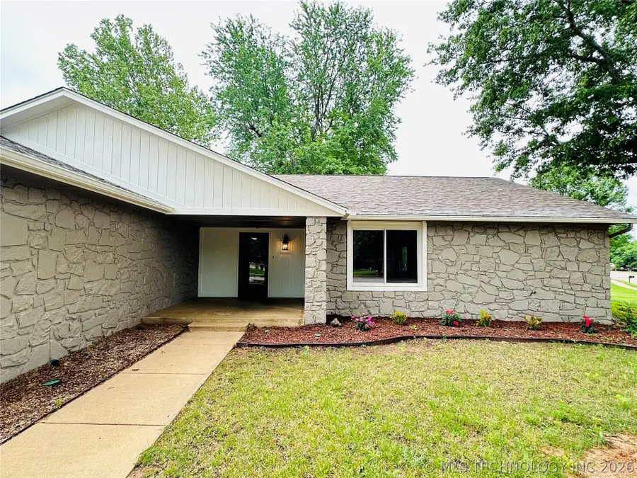 1409 W Baton Rouge Circle, Broken Arrow, OK 74011 - #3