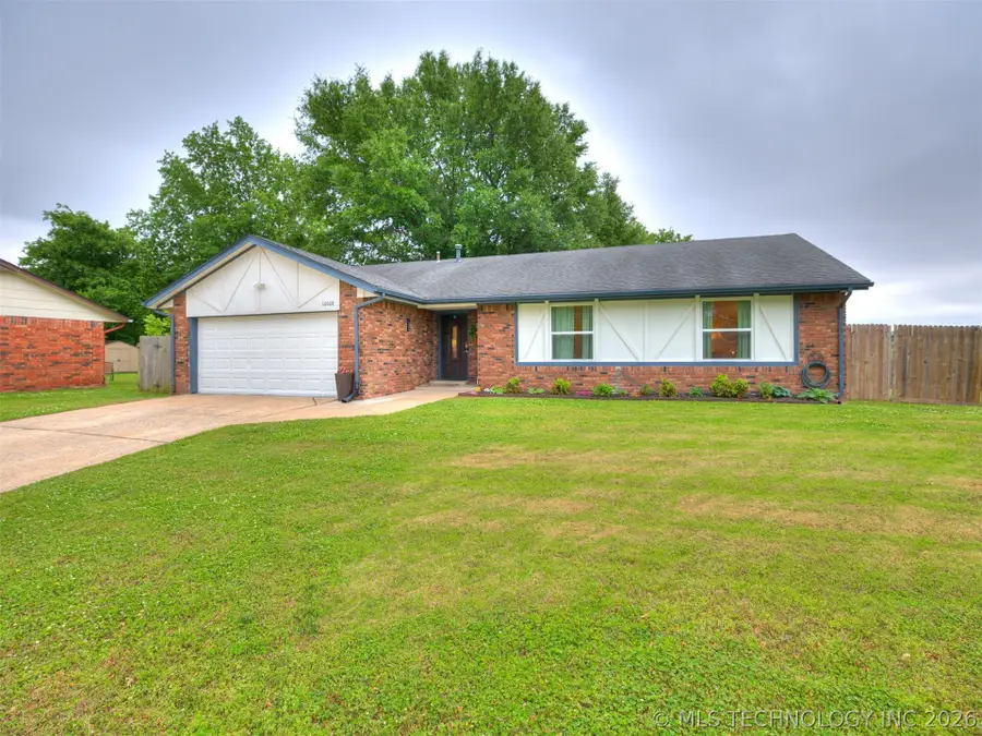 10008 E 33rd Place, Tulsa, OK 74146 - #2