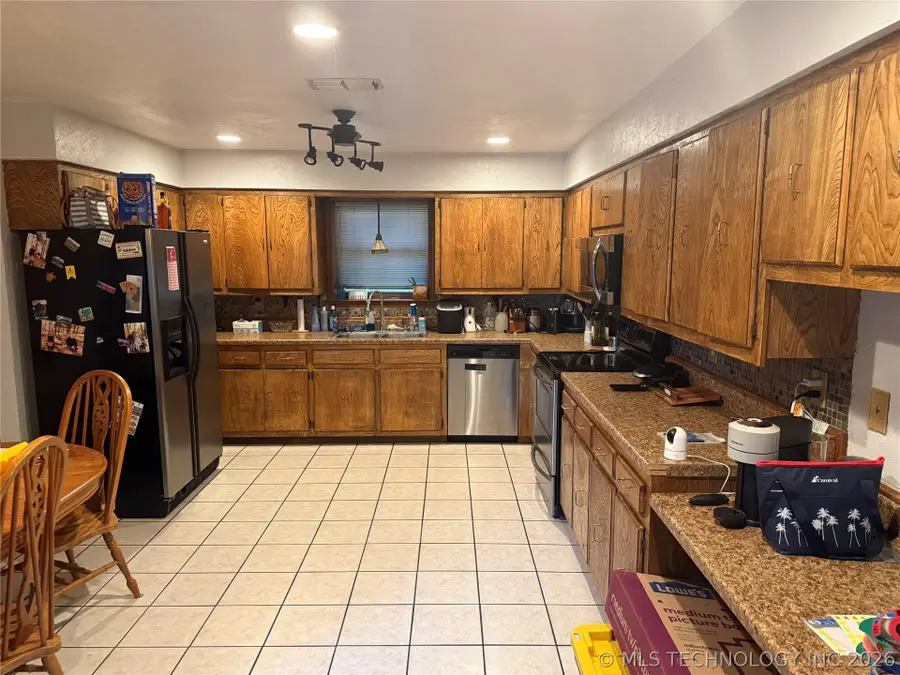 1919 Parkway Circle, Durant, OK 74701 - #3