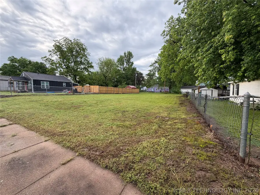 310 E Cypress Street, Coweta, OK 74429 - #3