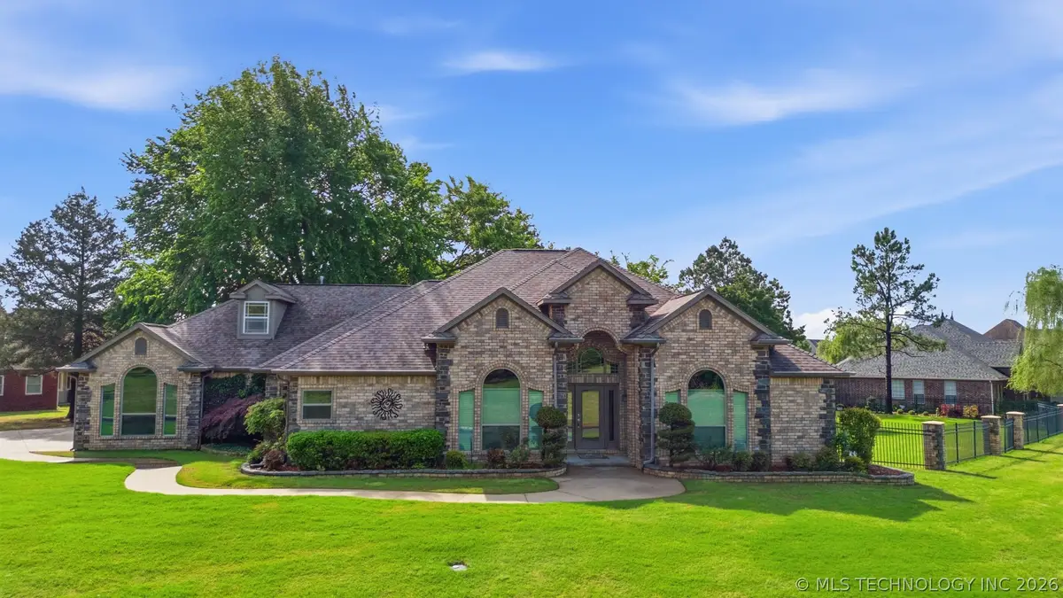 102 Cambridge Road, Fort Gibson, OK 74434 - #1