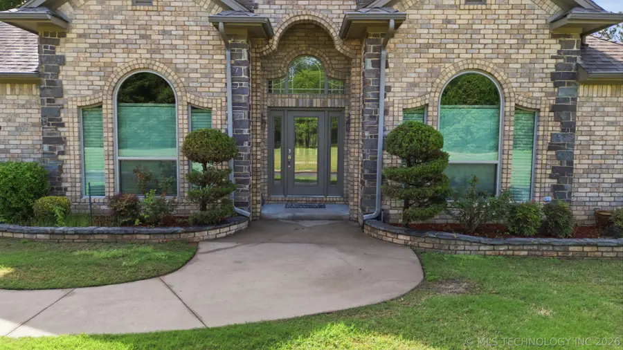 102 Cambridge Road, Fort Gibson, OK 74434 - #2