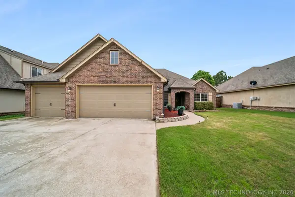 7404 E 83rd Street, Owasso, OK 74055