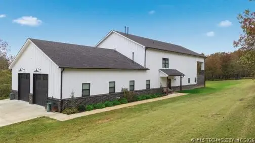 73015 Whispering Oaks Drive, Wagoner, OK 74467