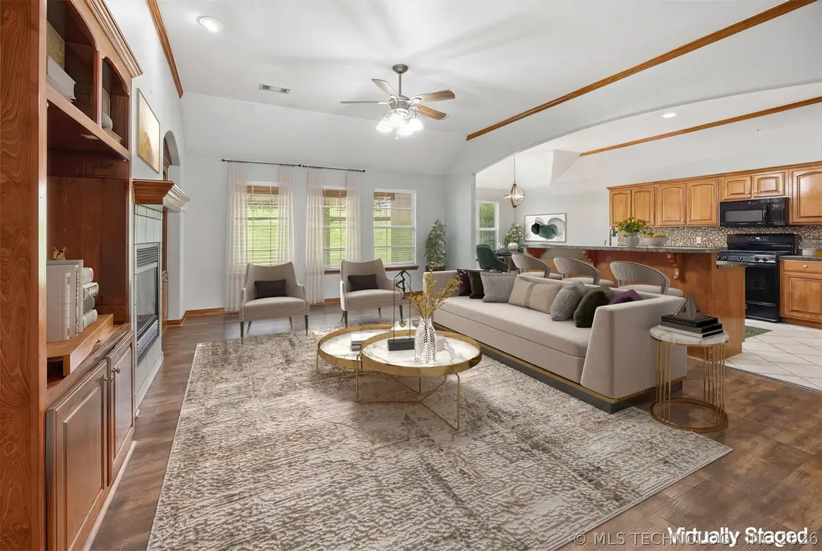 3917 S 74th Avenue W, Tulsa, OK 74107 - #1