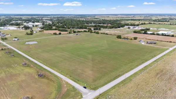 4 N 435 Road, Adair, OK 74330
