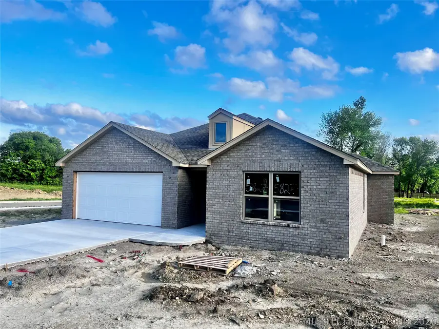 5827 Coldspring Lane, Bartlesville, OK 74006 - #2